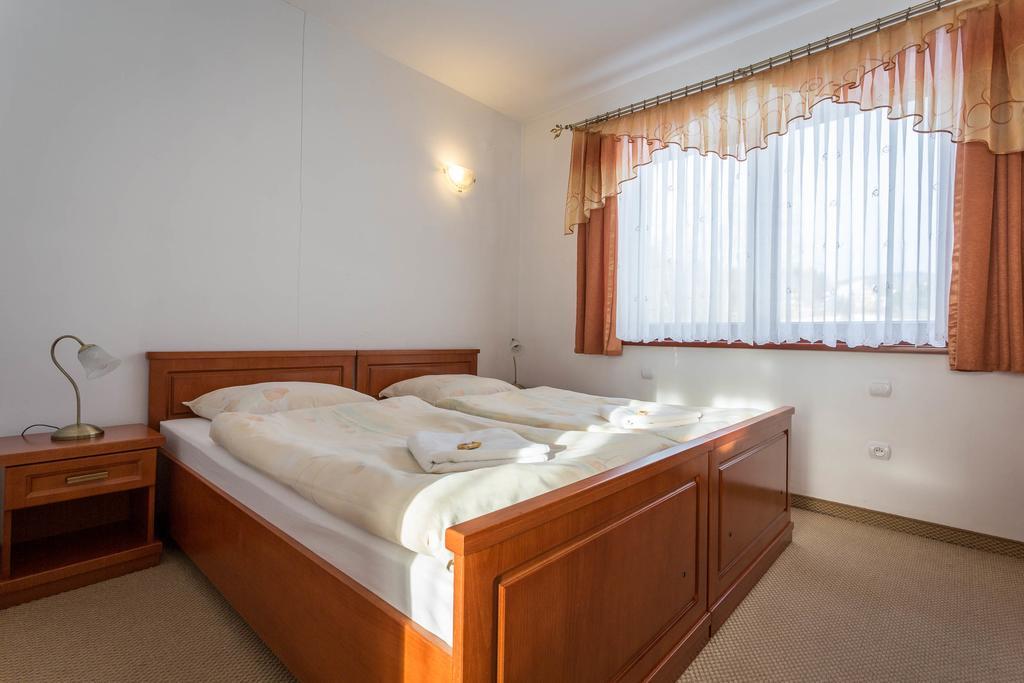 Sykowny Dworek Apartamenty Kościelisko Szoba fotó